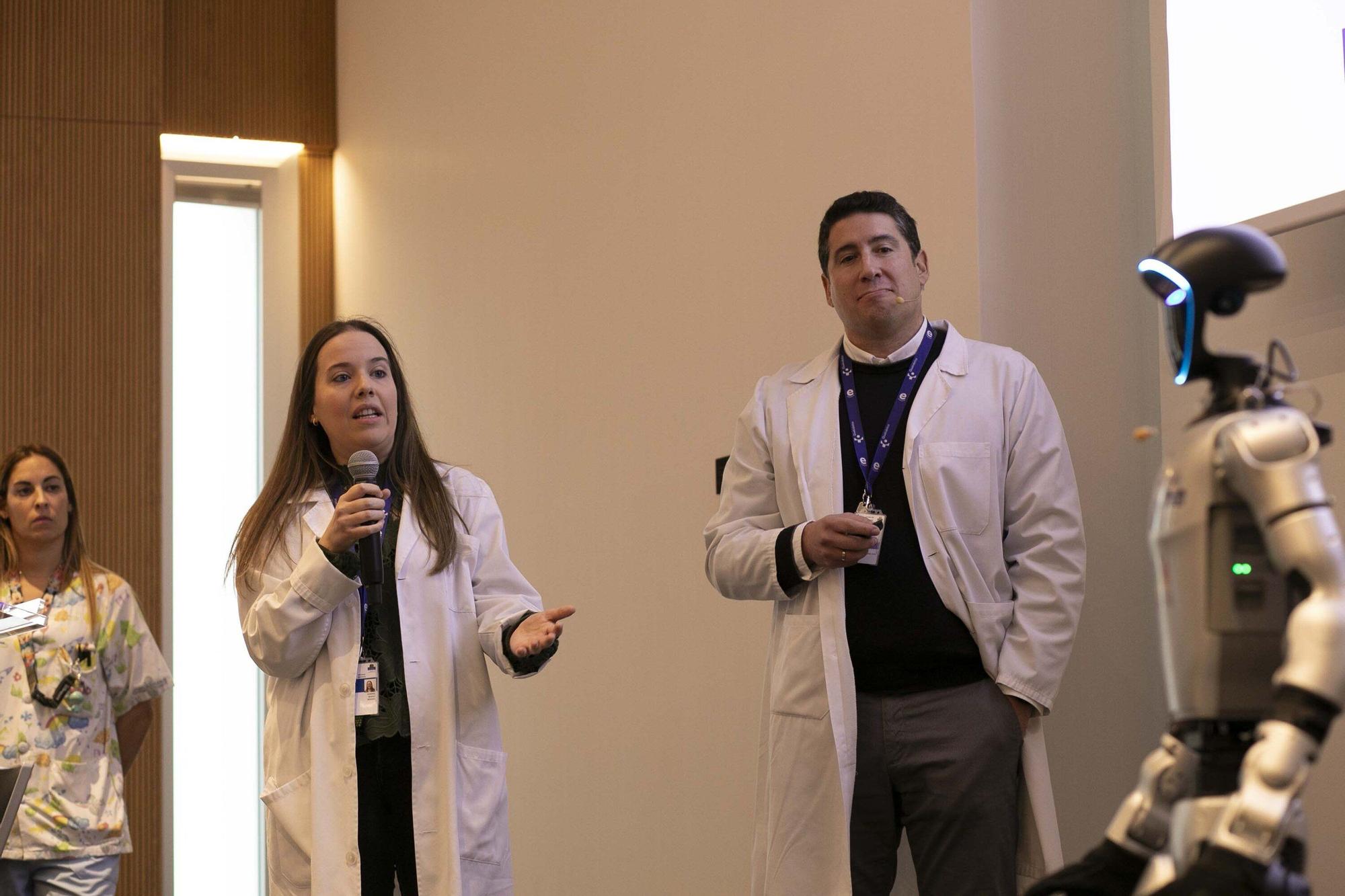 En imágenes: Así es SAAKI, el nuevo robot pediátrico que ayudará a los niños ingresados en el HUA-Txagorritxu