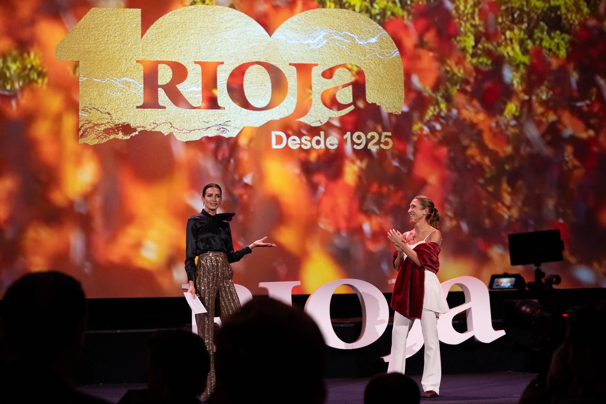 Momento del evento del Centenario de DOCa Rioja con Nieves Álvarez y Raquel Pérez Cuevas