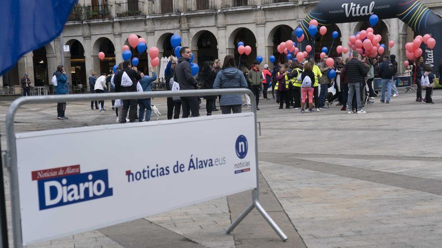 En imágenes: Así ha sido la VI Caminata Solidaria de Asafes en Vitoria por la salud mental