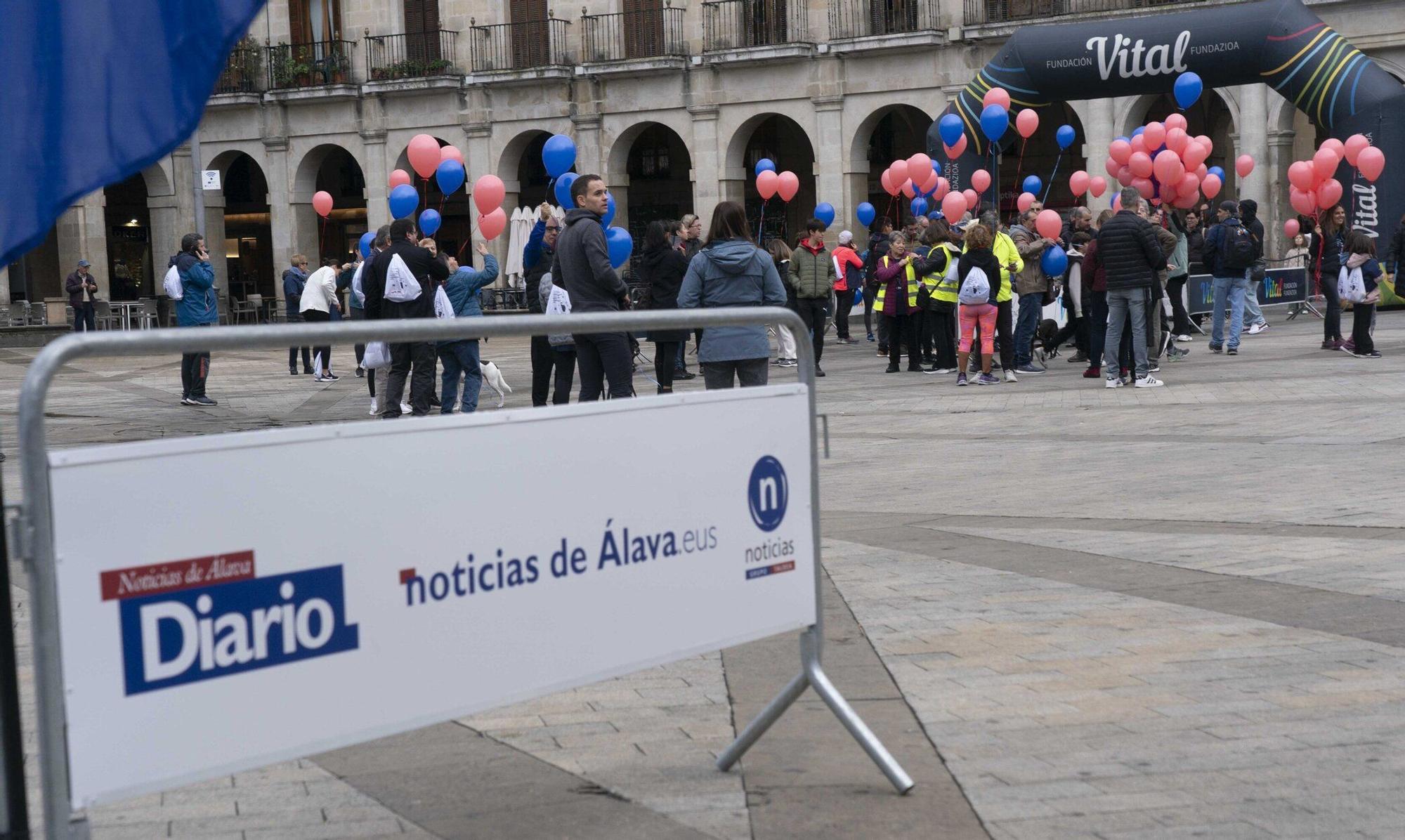 En imágenes: Así ha sido la VI Caminata Solidaria de Asafes en Vitoria por la salud mental