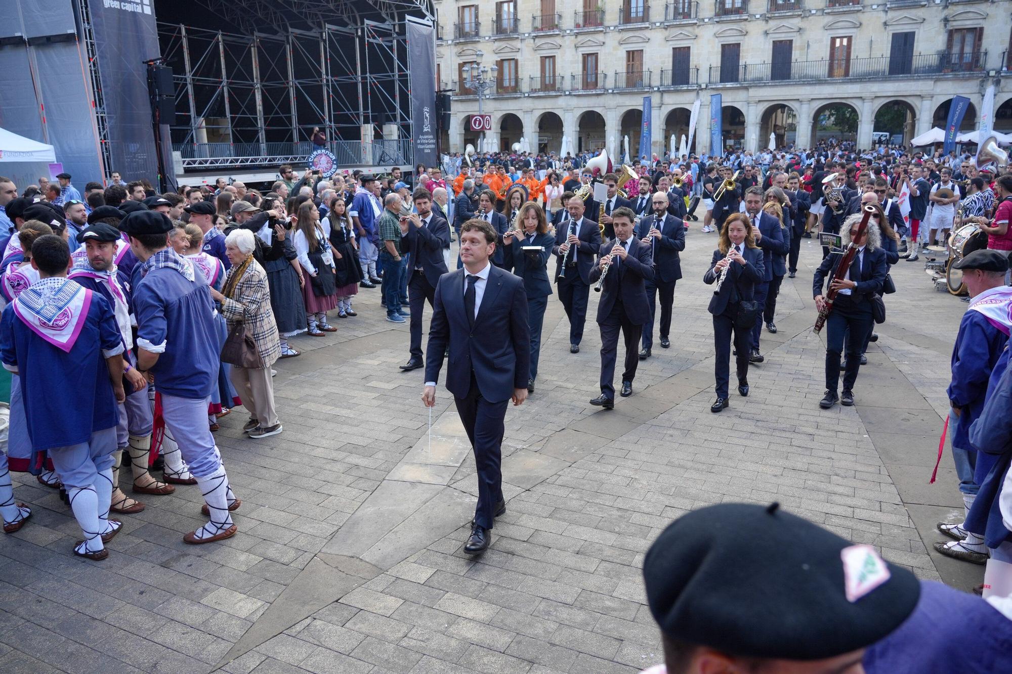 En imágenes: Las dianas llaman a la fiesta en el día de Santiago