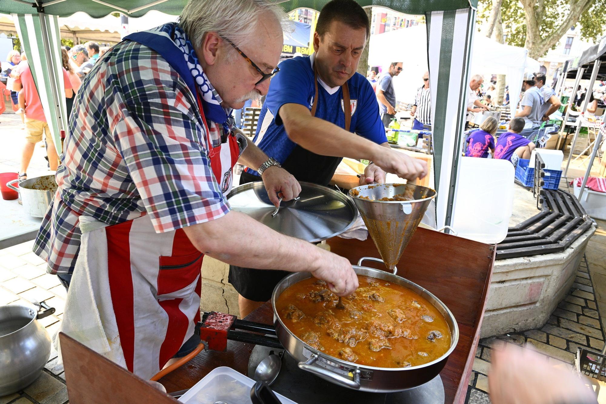 En imágenes: concurso gastronómico de rabo de toro en Aste Nagusia