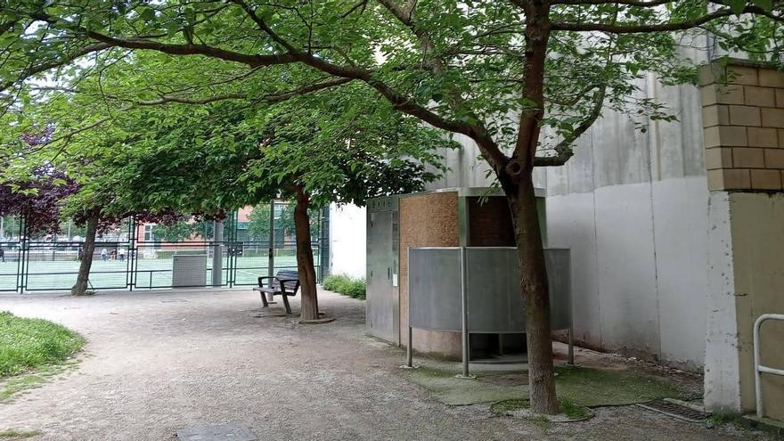 Tres detenidos por robar, golpear, cortar el pelo y acuchillar en el glúteo a un menor en Pamplona