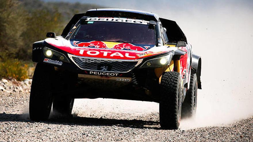 Carlos Sainz y Walkner, a un paso del Dakar