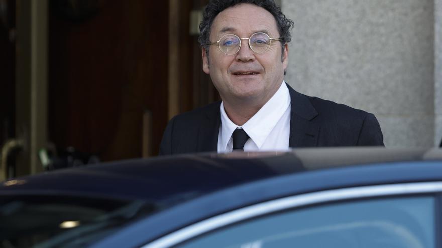 El fiscal general no contesta a las acusaciones y tacha de &quot;desleal&quot; a la del novio de Díaz Ayuso