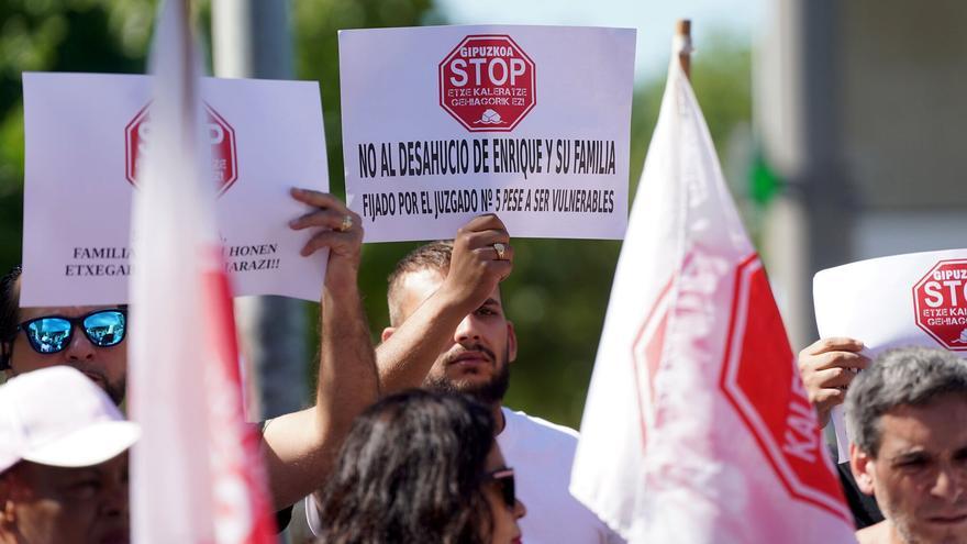 Stop Desahucios se concentra este viernes en contra del desahucio de ocho familias