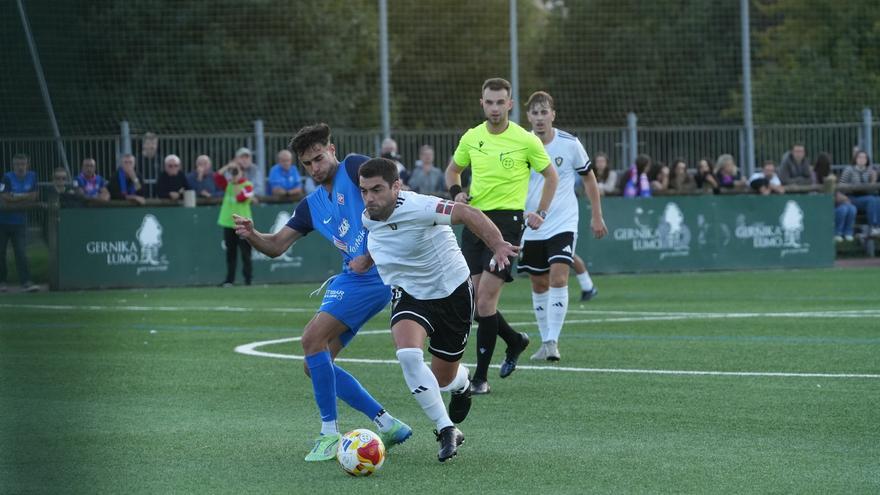 Okolo deja el derbi en casa