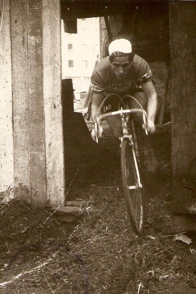 Imagenes del I Premio Gure Bide de Ciclocross celebrado en Elgoibar en 1960