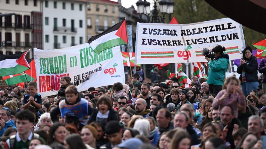 Esteban denuncia la falta de pluralidad en Korrika: "El euskera debe ser de todos, fuera de polémicas y confrontaciones"