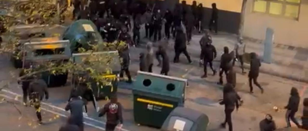 Altercados en Iturrama tras la suspensión del acto de Vito Quiles en Pamplona