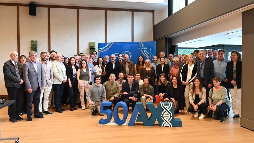 La empresa  navarra que celebra 50 años y suministra material de laboratorio