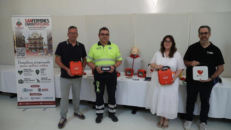 Una red de 40 puntos con desfibriladores se despliega en San Fermín