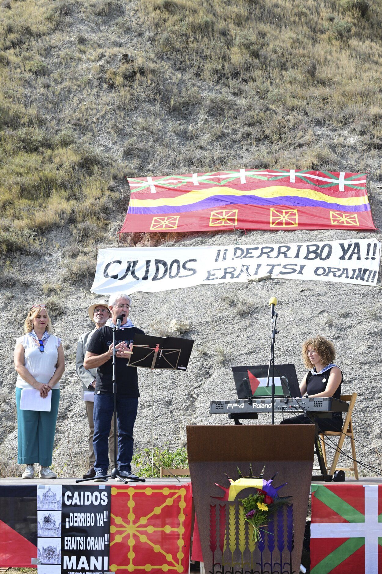 Fotos del homenaje en Ibero a las personas fusiladas durante el franquismo