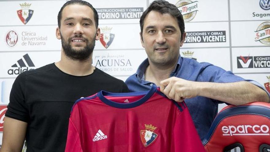 El vallisoletano se ha mostrado muy agradecido al director deportivo de Osasuna, Braulio Vázquez, por el &quot;interés&quot; mostrado en su fichaje por la entidad &#039;rojilla&#039;, a la que ha calificado de &quot;grande&quot;.