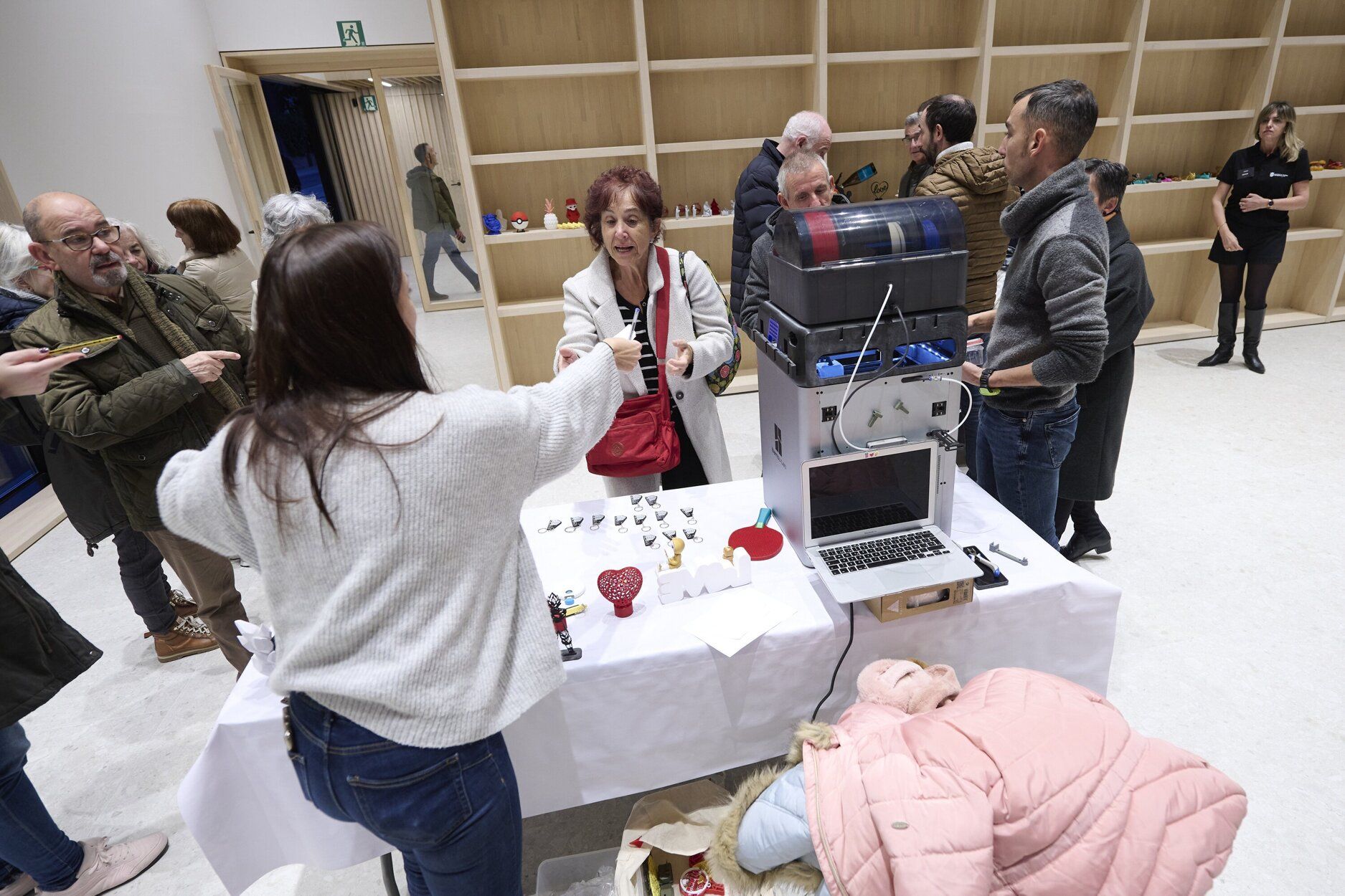 Imágenes de la inauguración del Civivox Pompelo