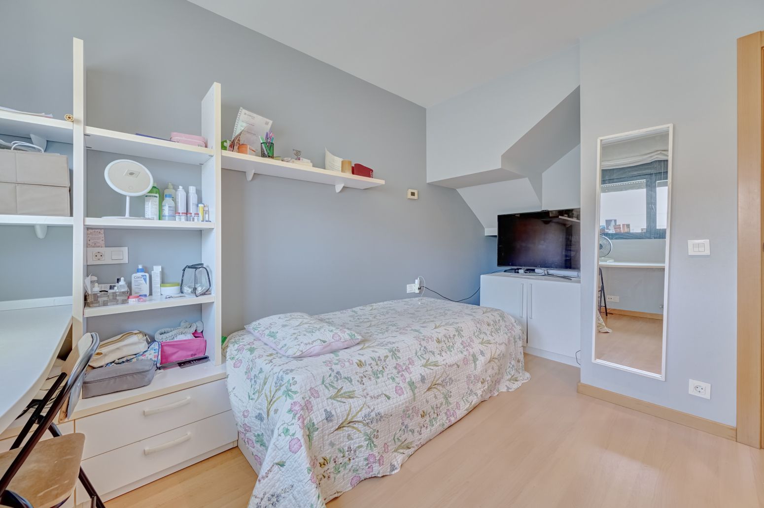 Ripagaina se supera: sale a la venta un espectacular ático-dúplex con terraza de 45 m² a un paso del centro de Pamplona