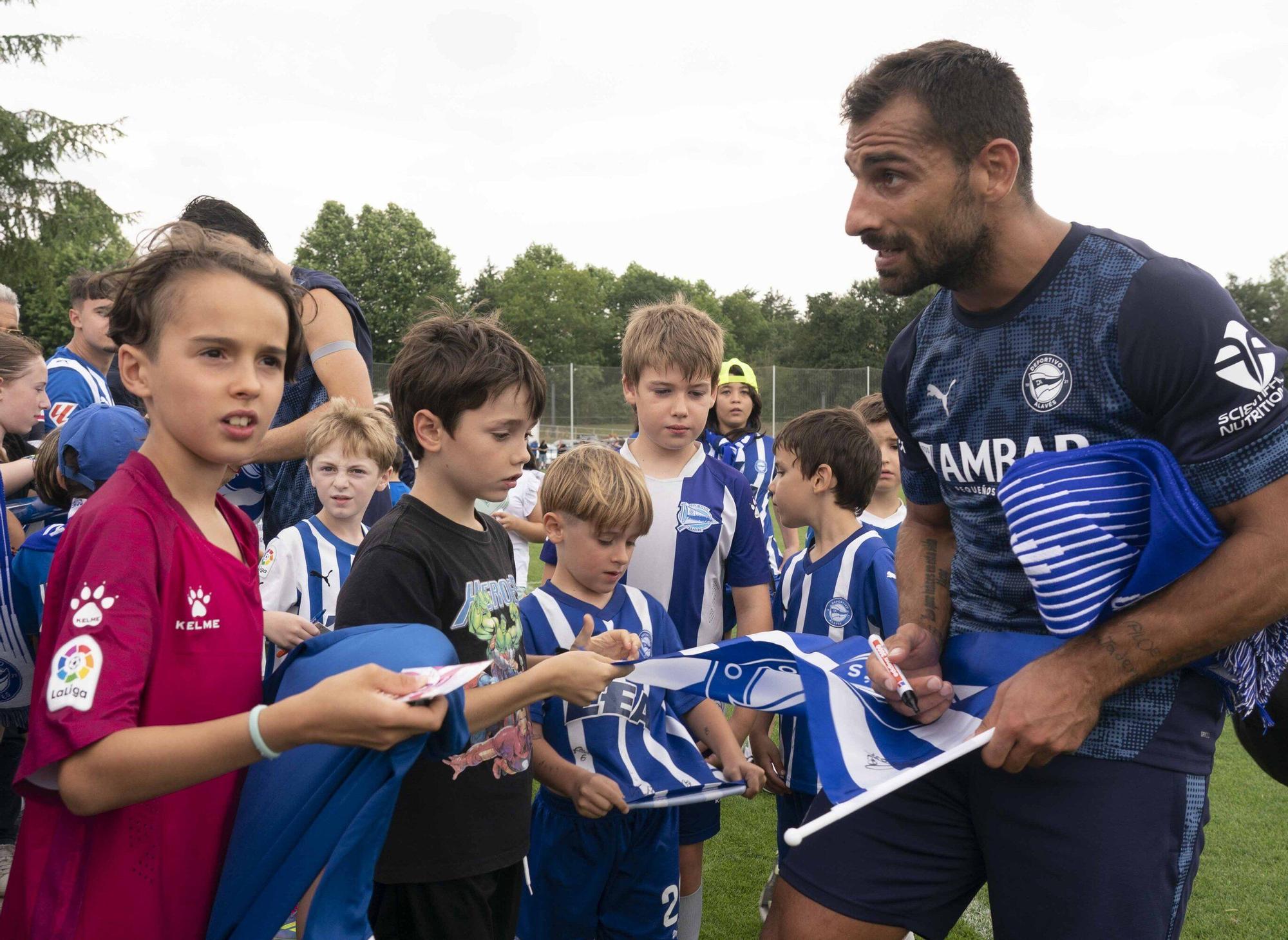 En imágenes: Una afición entregada al Alavés