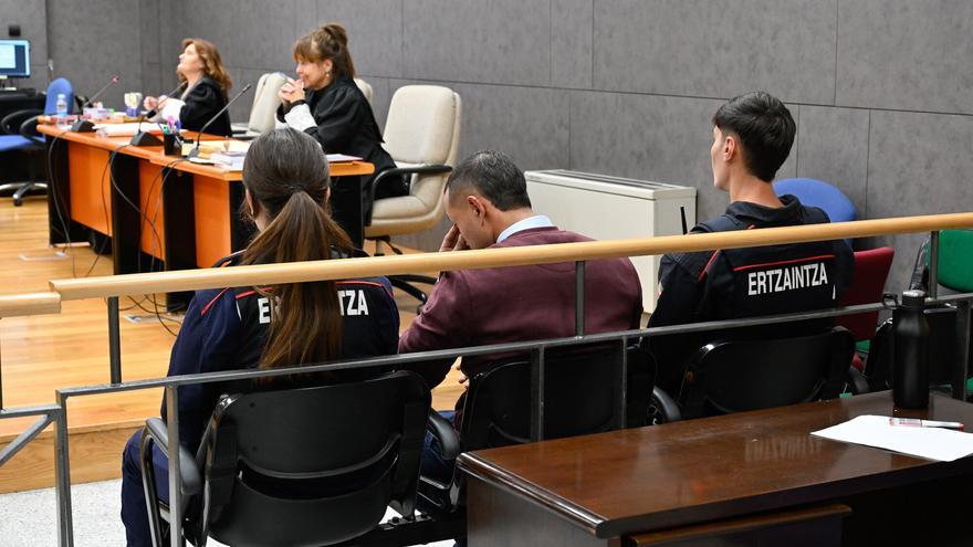 El acusado de matar a varios hombres en Bilbao vuelve al banquillo de los acusados