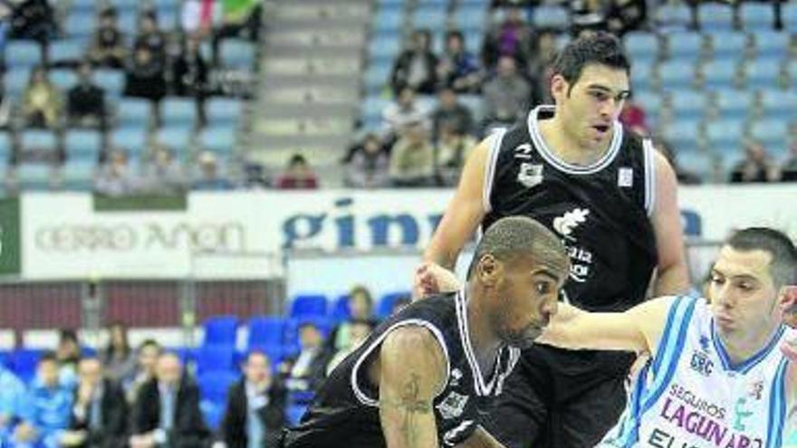 El Bizkaia BB cede el paso al Lagun Aro