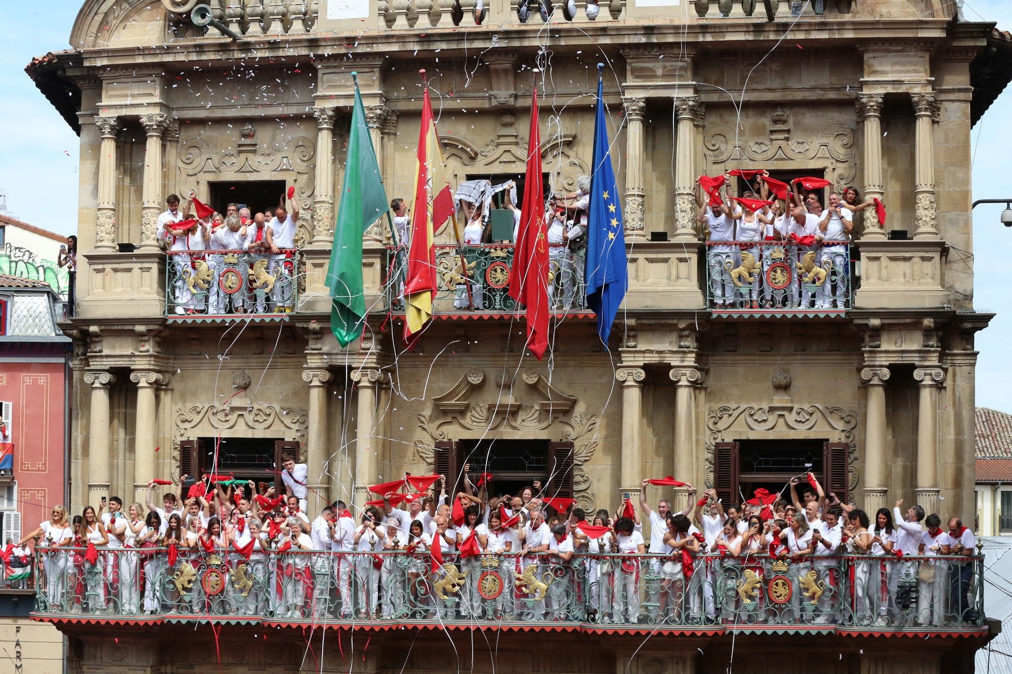 Fotos del  Chupinazo de San Fermín 2025 en Pamplona: ¡La fiesta más internacional se enciende con un grito solidario por Palestina!