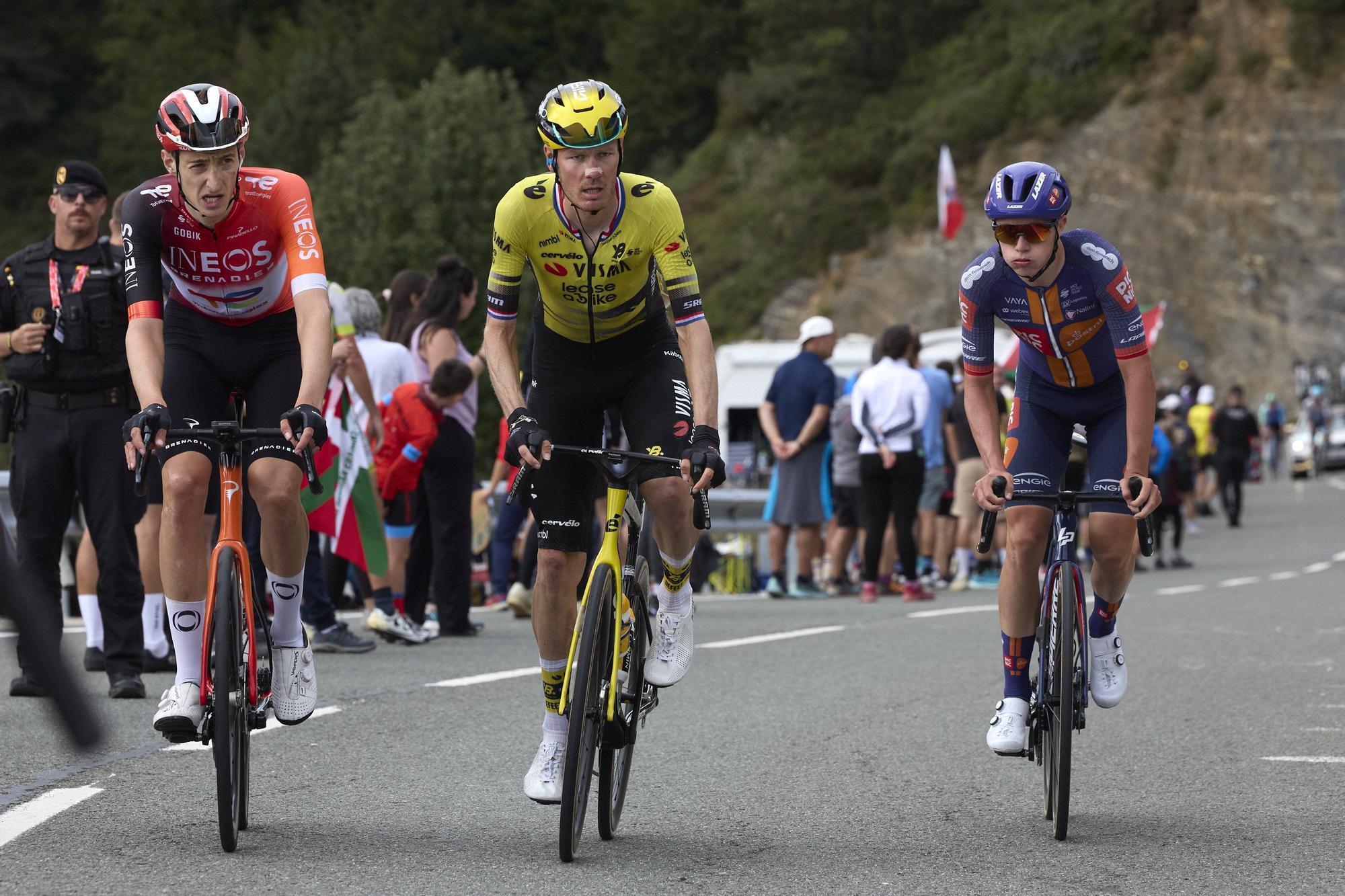 Fotos de la etapa navarra de La Vuelta 25 entre Sendaviva y Larra - Belagua