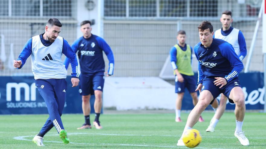 Osasuna prepara su visita a Vallecas sin Herrera