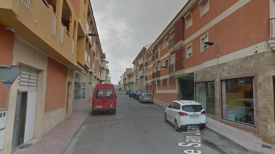 Salva la vida de un niño que se cayó desde un balcón al cogerlo en el aire