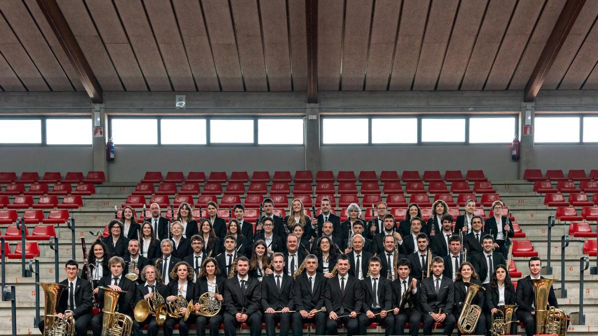 Oñatiko Musika Banda en una foto de familia.