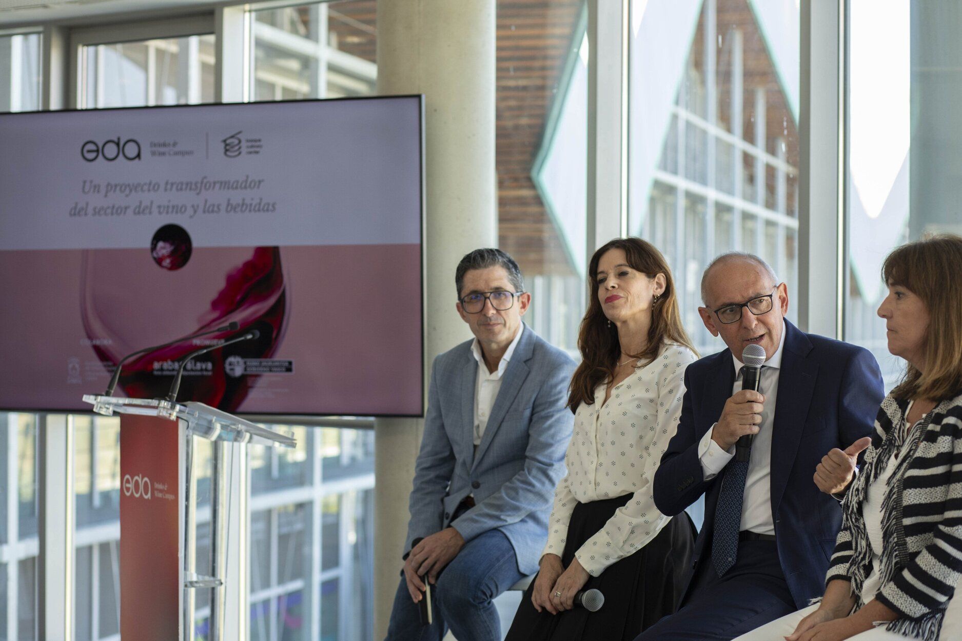En imágenes: Así se han presentando las novedades del campus del vino de Álava