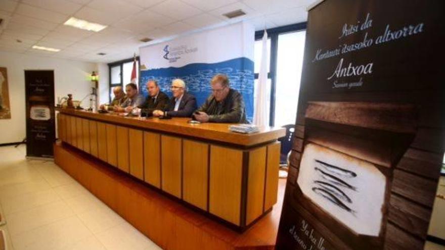 Rueda de prensa para presentar los datos de la campaña del verdel y la anchoa.