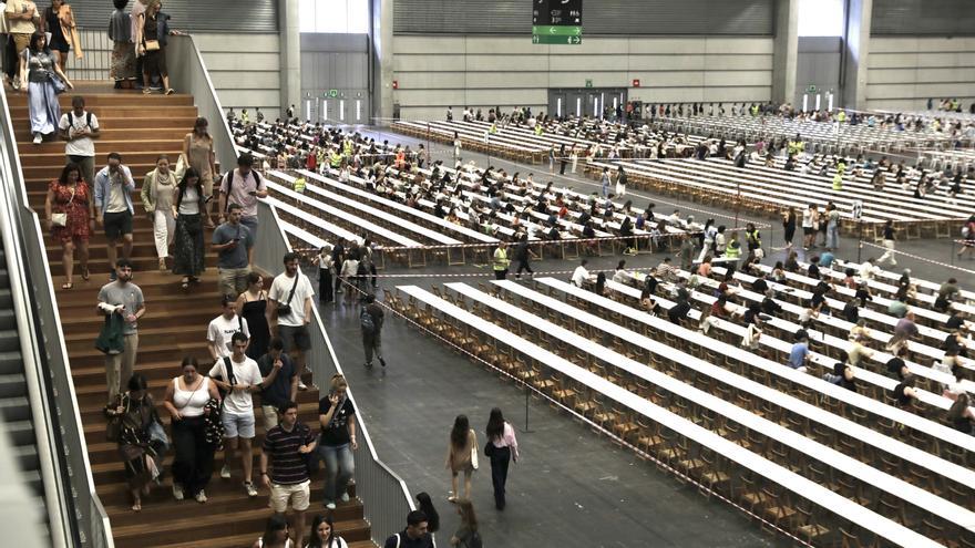 Empieza la OPE de Osakidetza "más grande de la historia" con récord de participación y marcada por el calor