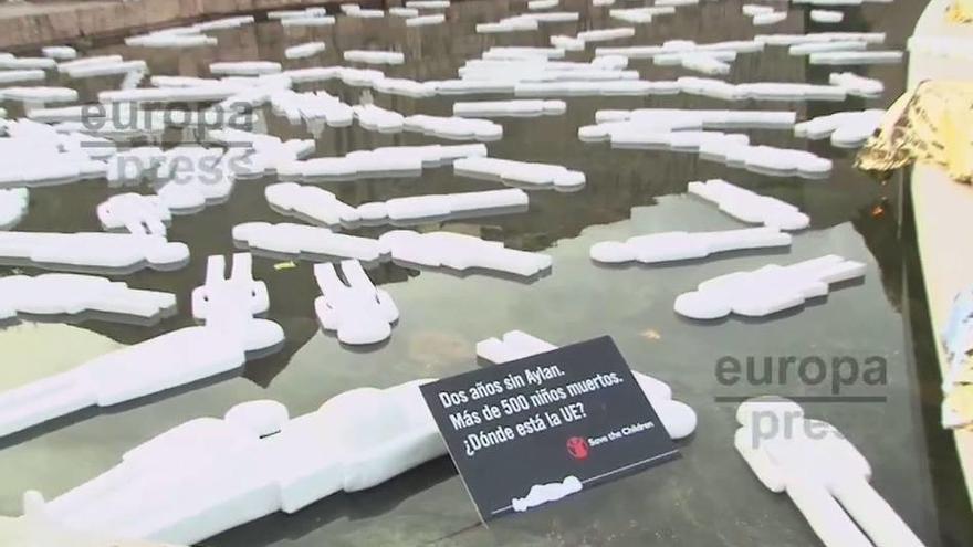 La organización ha desarrollado esta acción cuando se cumplen dos años de la muerte de Aylan Kurdi, el niño refugiado sirio de tres años que fue hallado sin vida en las costas turcas.