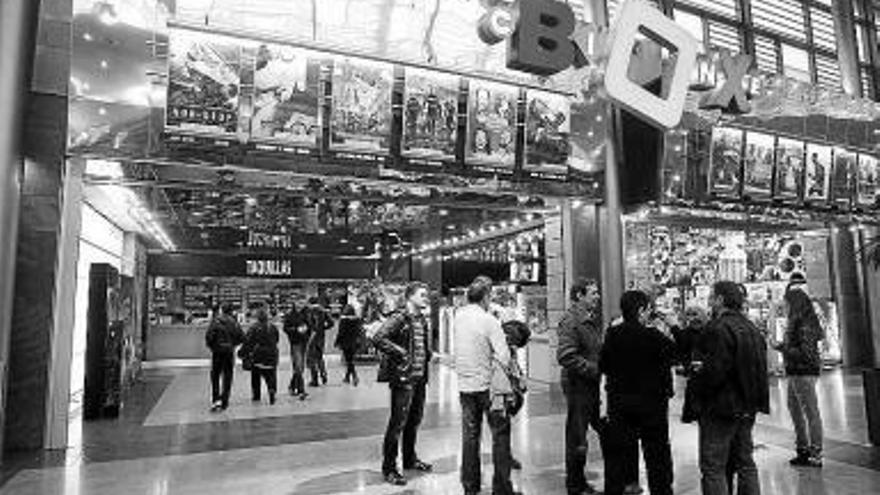 Fotografía de archivo de los cines Itaroa.