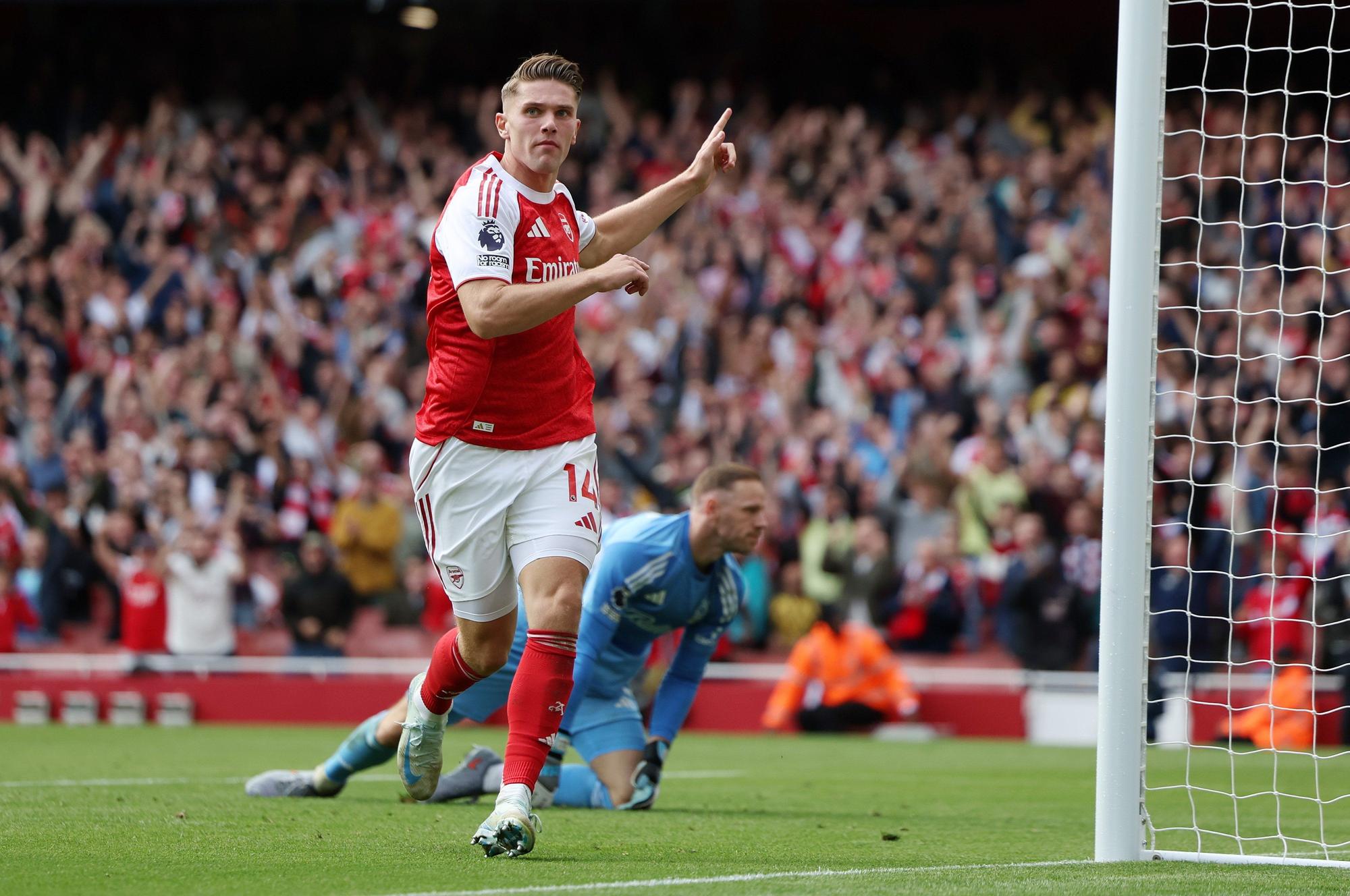 En imágenes: El Arsenal gana con un doblete de Zubimendi y avisa al Athletic