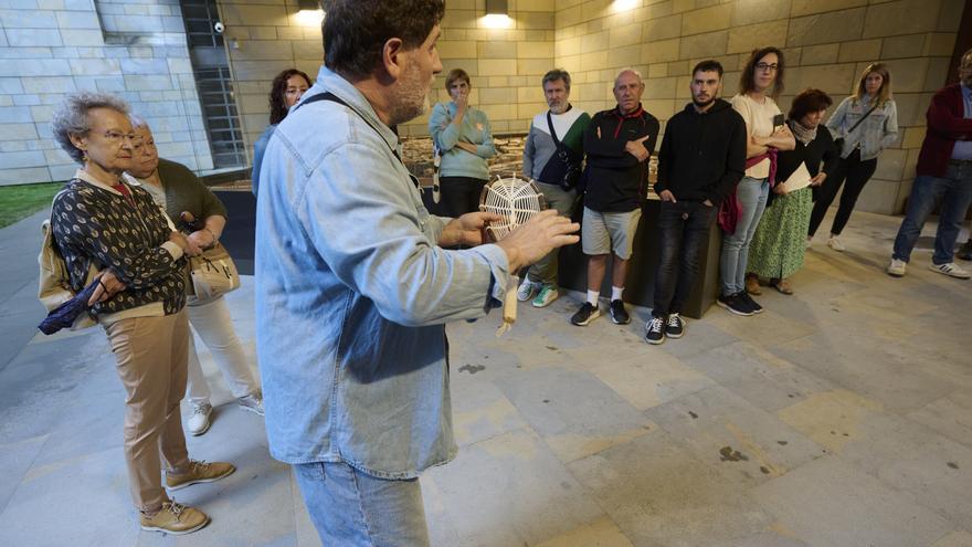 Pamplona invita a descubrir la historia de su pelota vasca