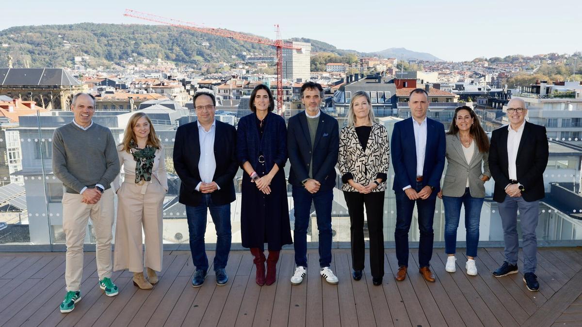 Roberto Viudez, Oihana Prado, Igor Villareal, María Penilla, Xabier del Valle de Lersundi, Silvia Pérez, Jon Kepa Gerrikagoitia, Isabel de Lope y Alfonso Brazalez.