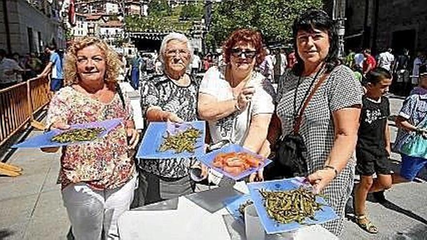 Ibarra homenajea  a la reina de su tierra