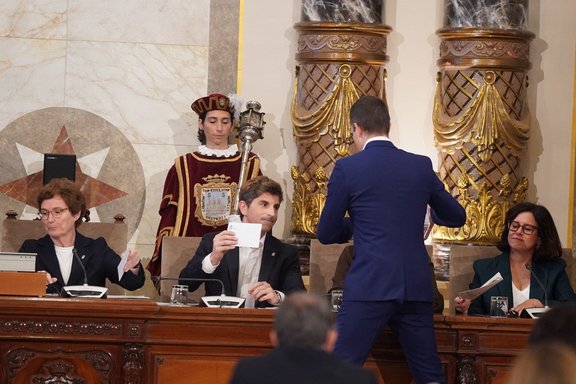 Jon Insausti ya es nuevo alcalde de Donostia: así ha sido su elección