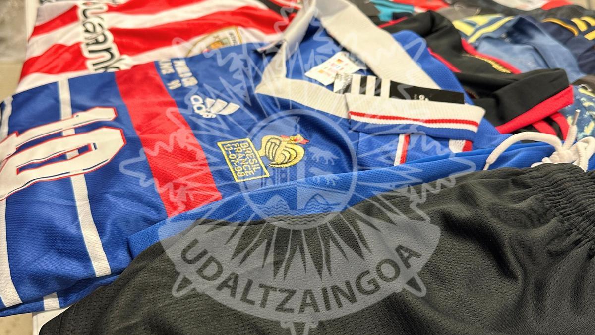 Parte del material incautado