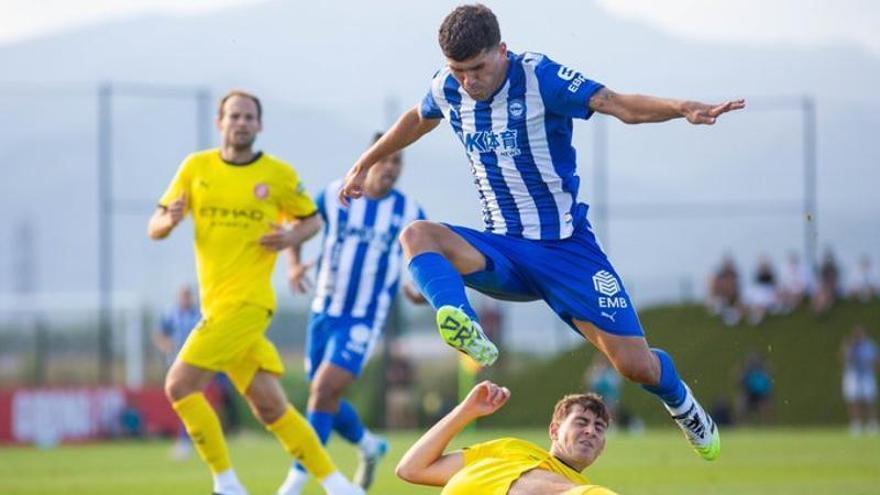 Aleñá salió como titular ante el Girona