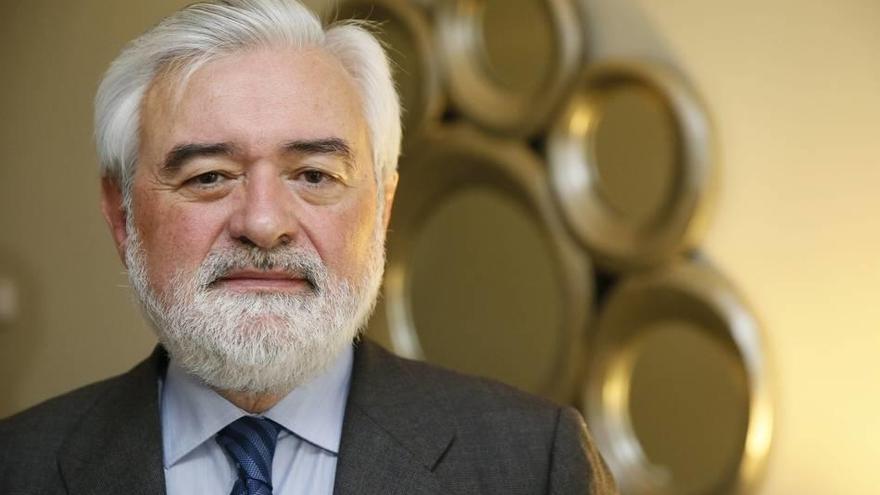 Darío Villanueva, elegido nuevo director de la RAE