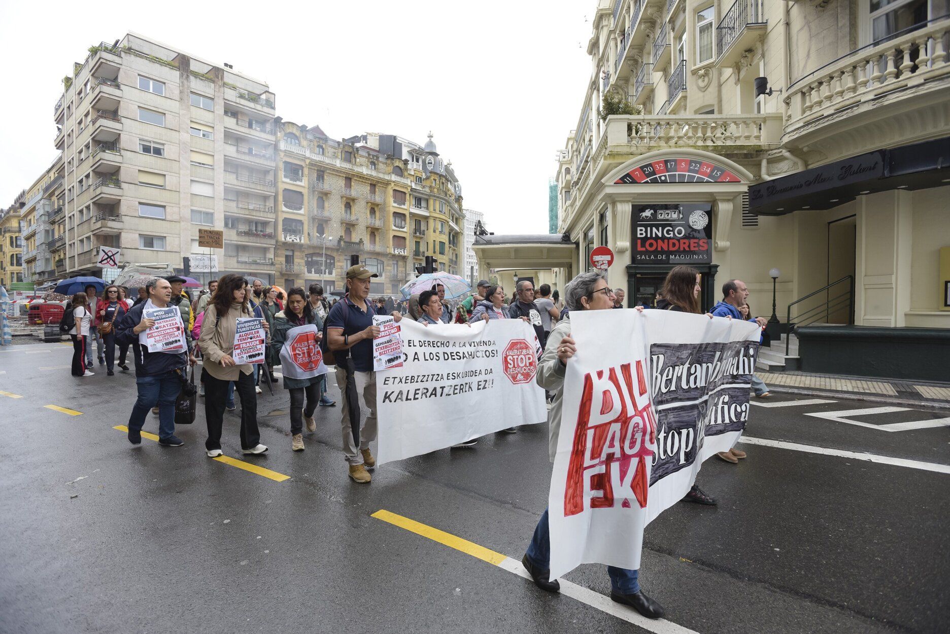 Donostia sale a la calle para protestar en contra de la turistificación