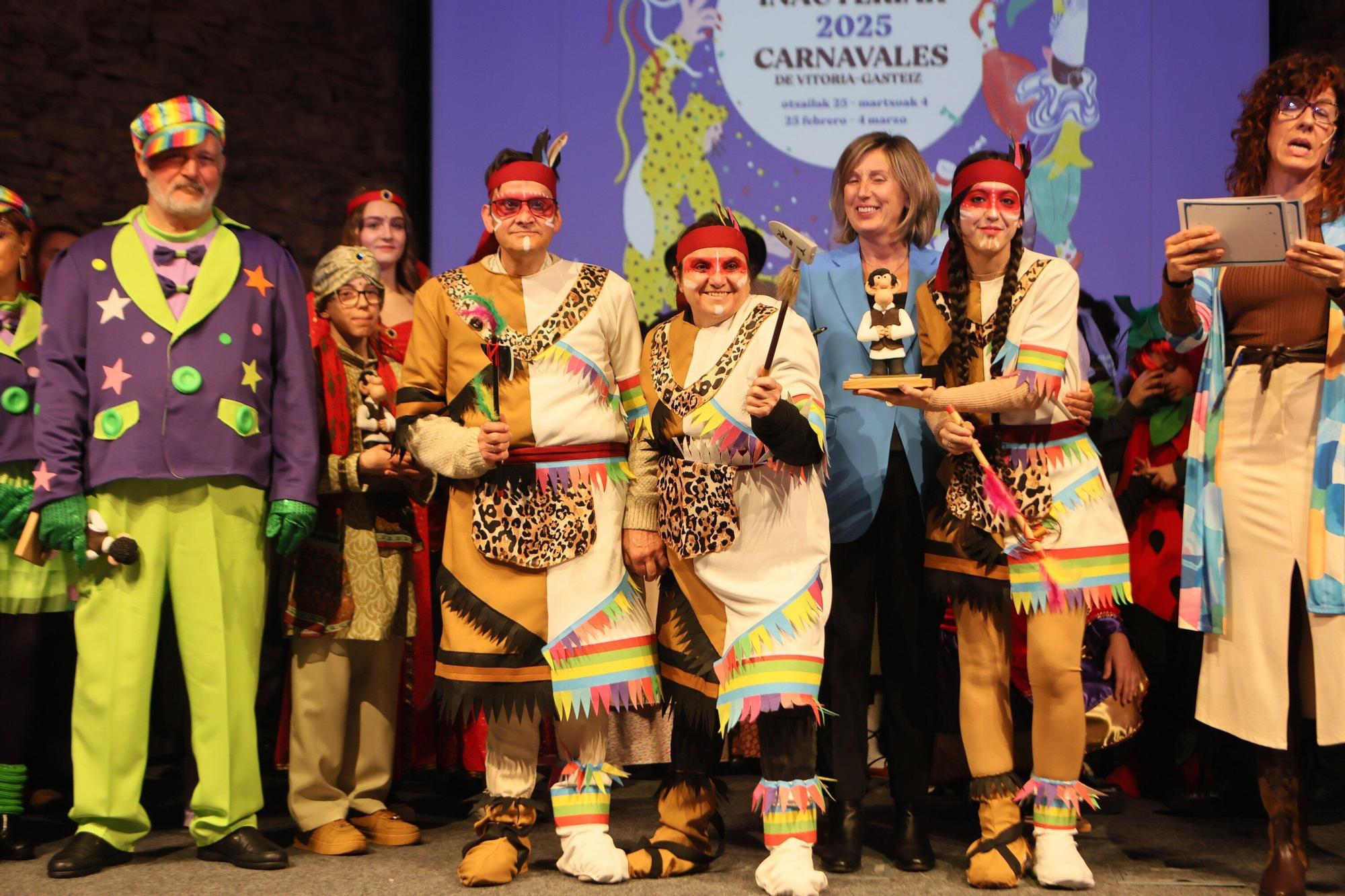 En imágenes: Presentación de Carnaval de las comparsas en el Palacio Villa Suso