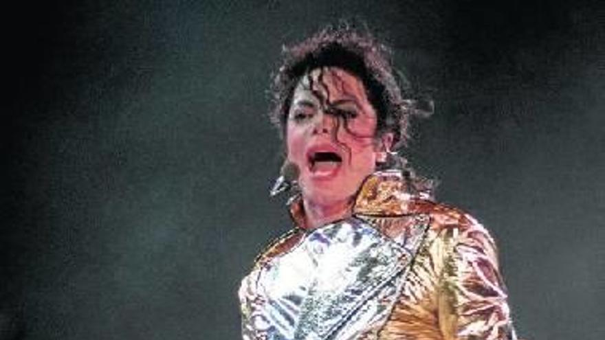 Michael Jackson, en la imagen de una actuación en el año 1996.
