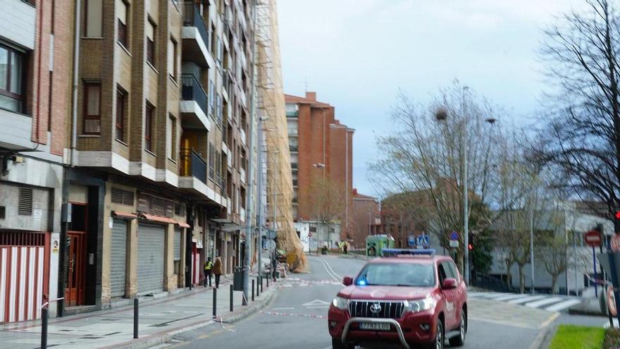 Levantan el confinamiento a los vecinos de Barakaldo afectados por el andamio desplazado por el viento
