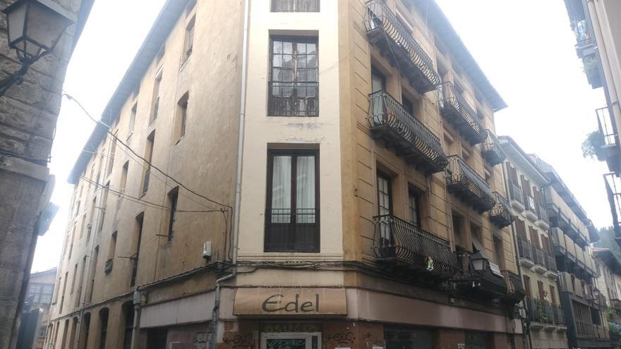 Adiós al cine Novedades de Bergara: el derribo de los edificios comenzará el lunes