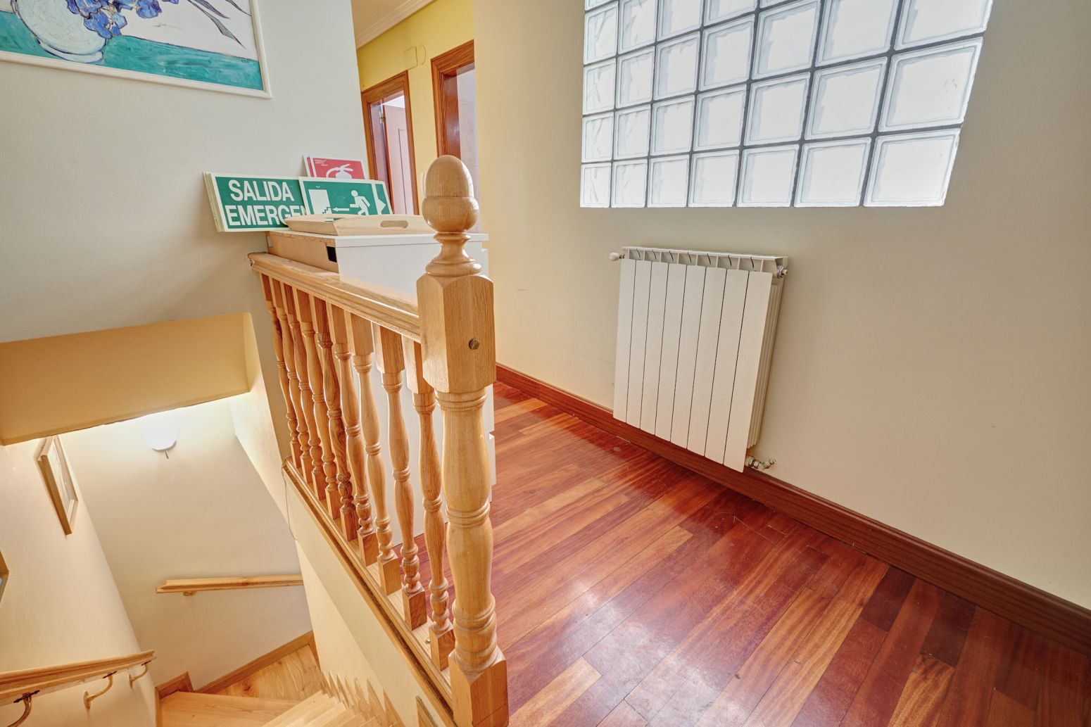 Un ático tríplex con alma en plena calle San Nicolás: vivir el Casco Viejo desde dentro