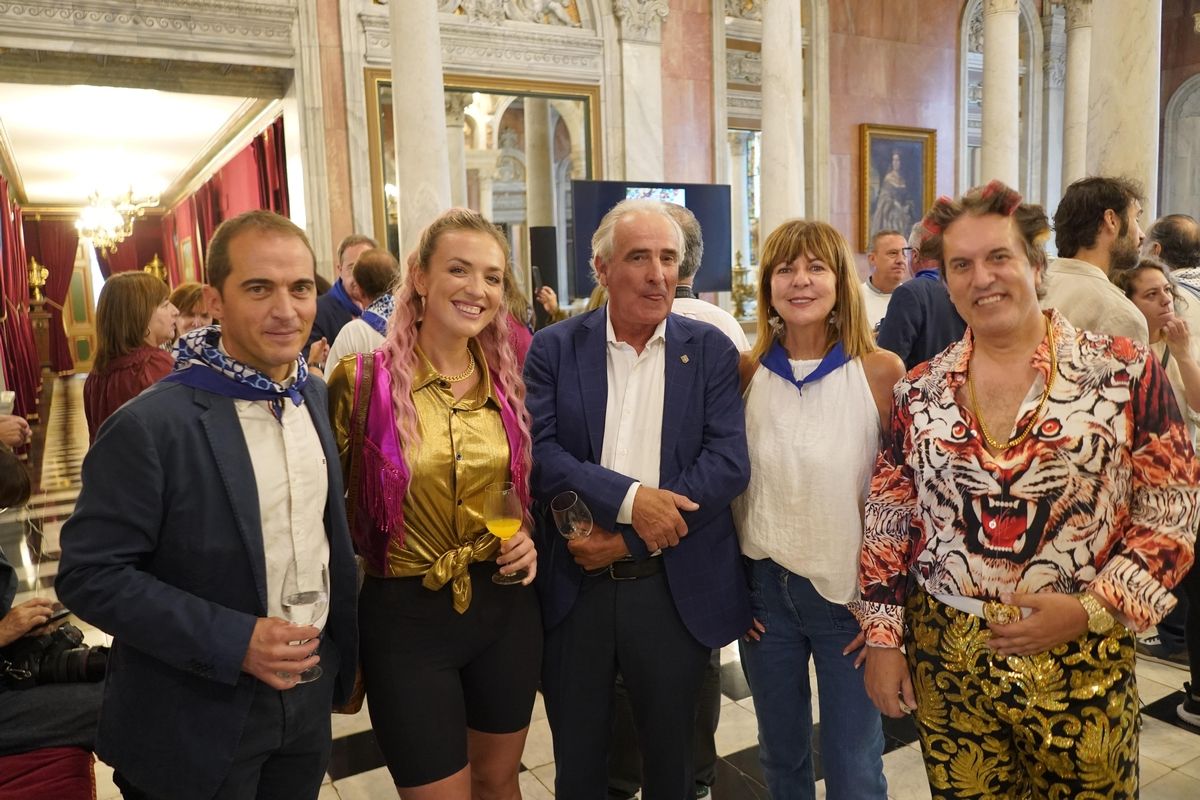 Recepción a la sociedad bilbaina en el Ayuntamiento de Bilbao