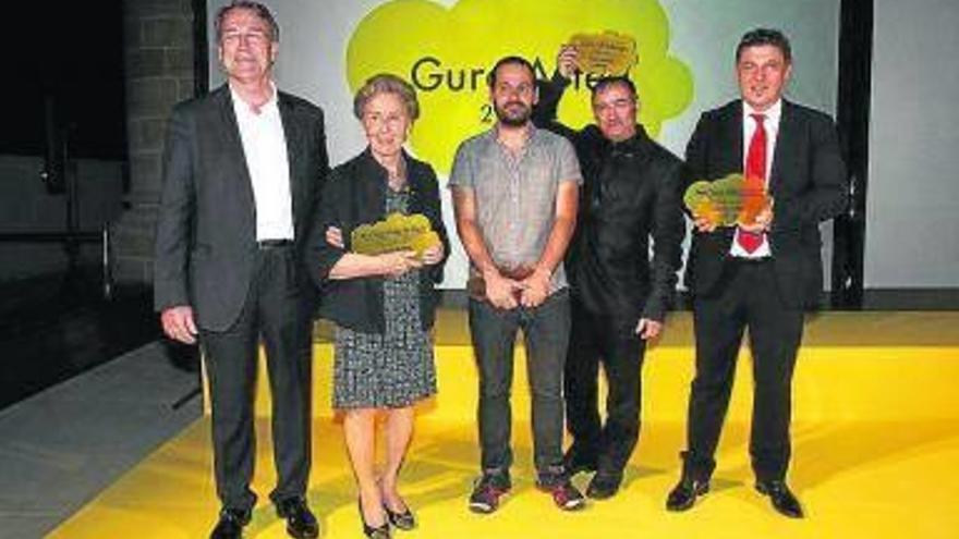 Moraza y Escudero recogen sus premios Gure Artea en Donostia