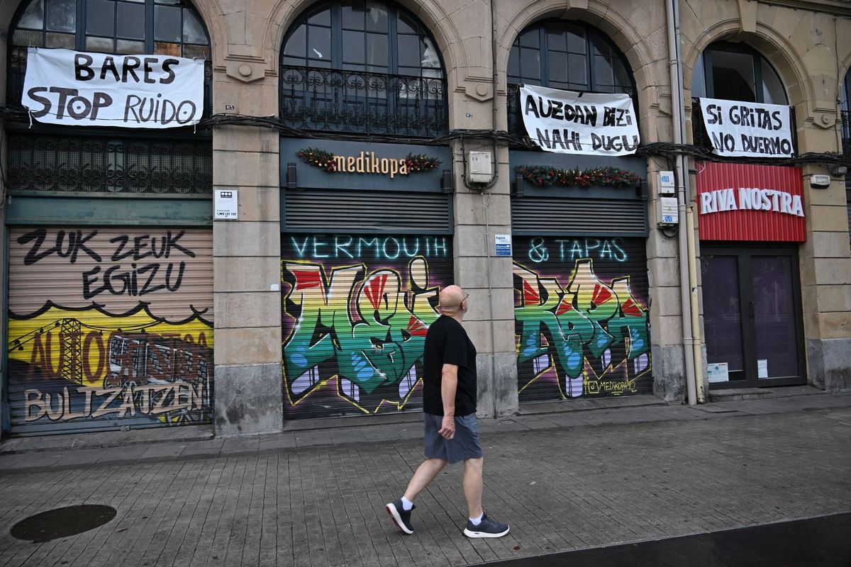 Vecinos de Marzana reivindican su derecho a descansar frente al ruido de terrazas y bares